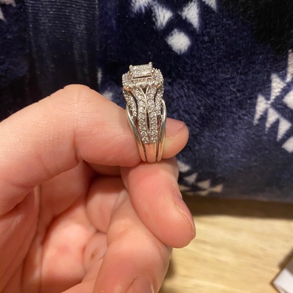 Wedding Ring Set - Picture 3 of 7